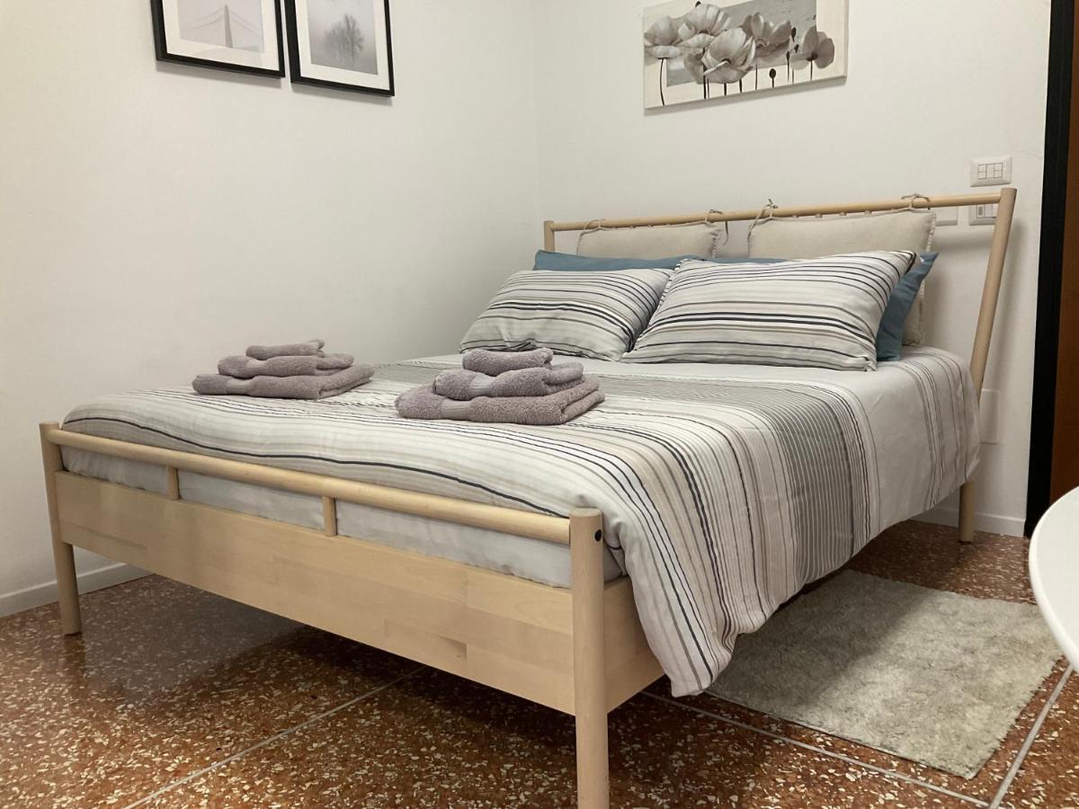 Studio 25 Apartment - Near Metro M3 มิลาน ภายนอก รูปภาพ